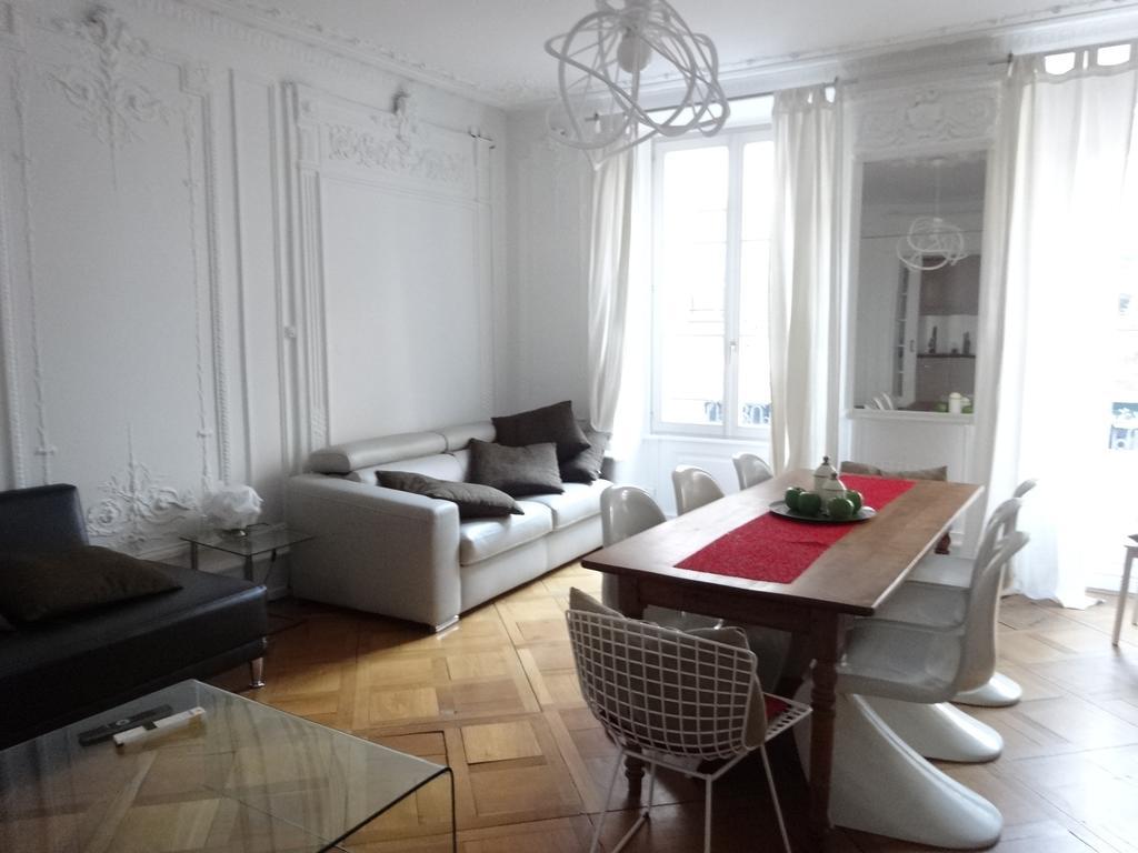 Les Serruriers - Appartement Spacieux Avec Terrasse & Parking Estrasburgo Exterior foto